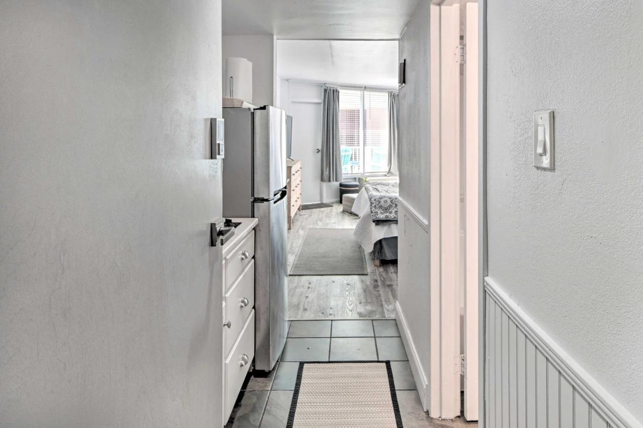 Beachfront Condo In Myrtle Beach With Pool Access Eksteriør bilde