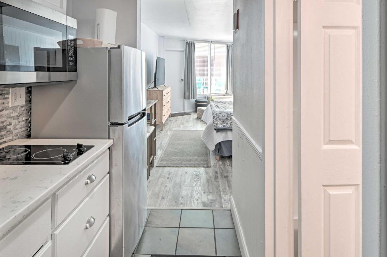 Beachfront Condo In Myrtle Beach With Pool Access Eksteriør bilde