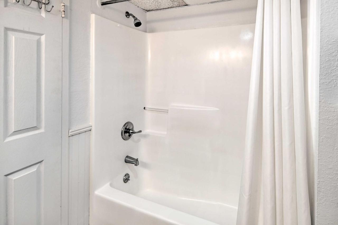 Beachfront Condo In Myrtle Beach With Pool Access Eksteriør bilde